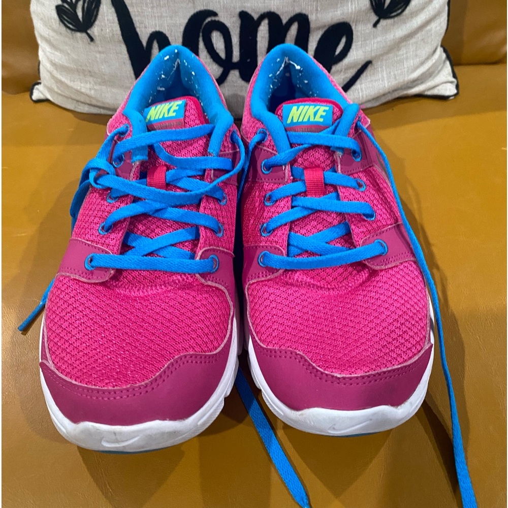 Nike women’s pink and blue size 8.5 slightly used.